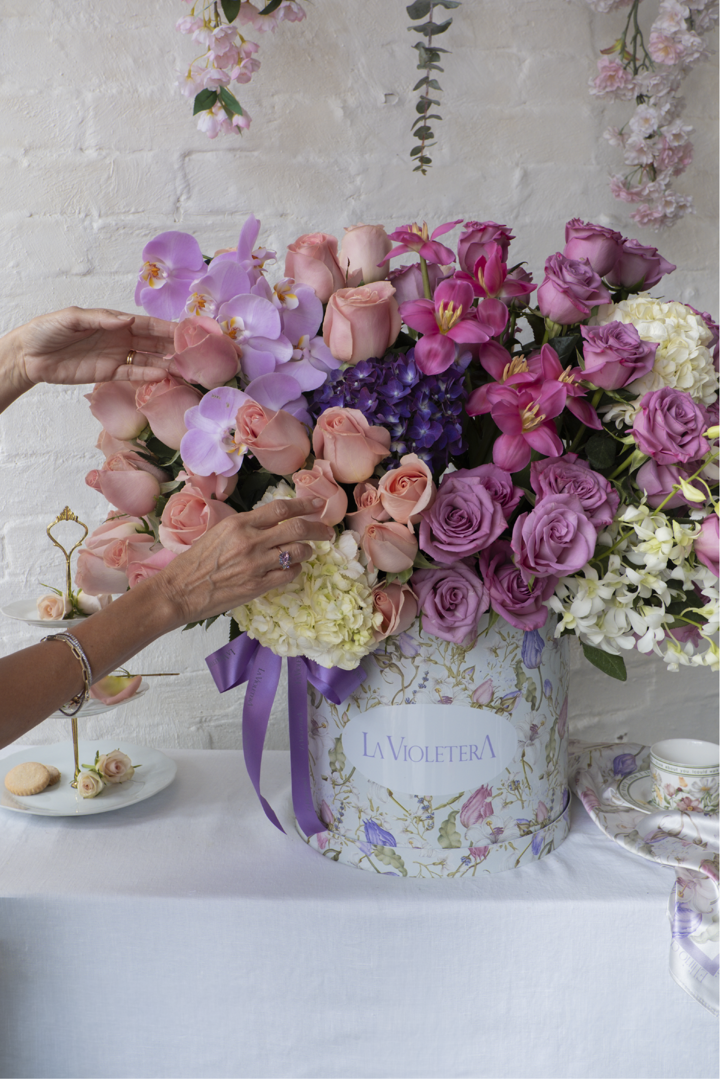 Emma, Orquídeas, rosas, hortensias y tulipanes