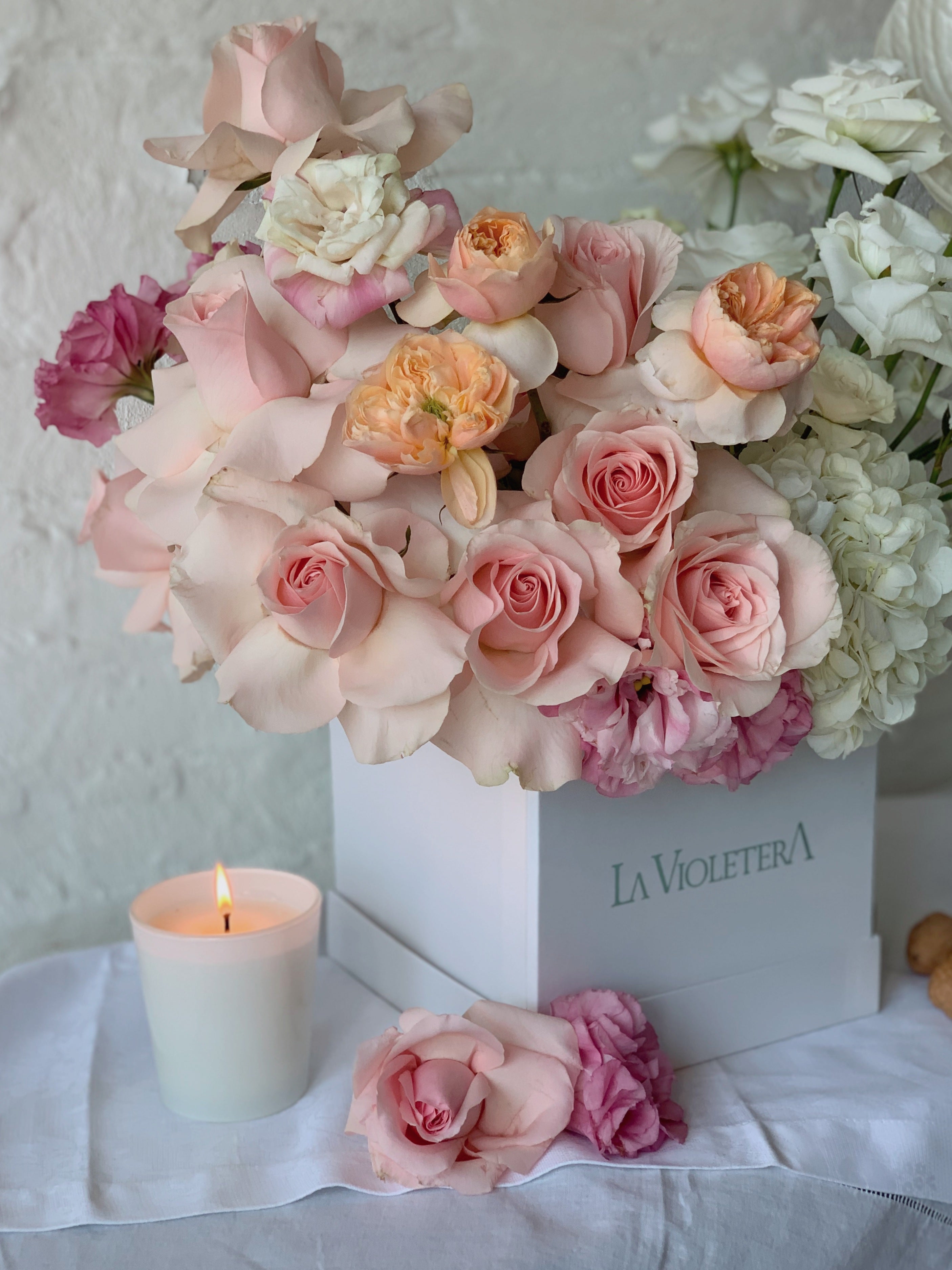 caja con flores