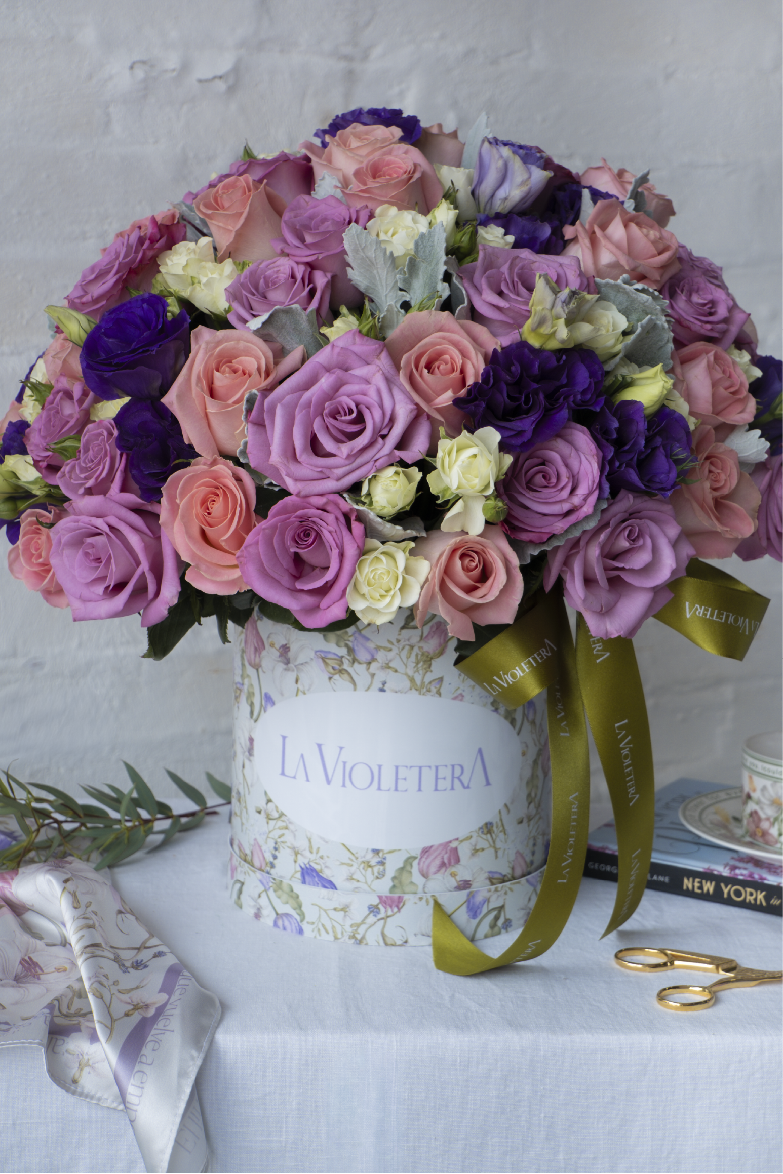 Jazmín,  Diseño floral con tonos lilas y rosados