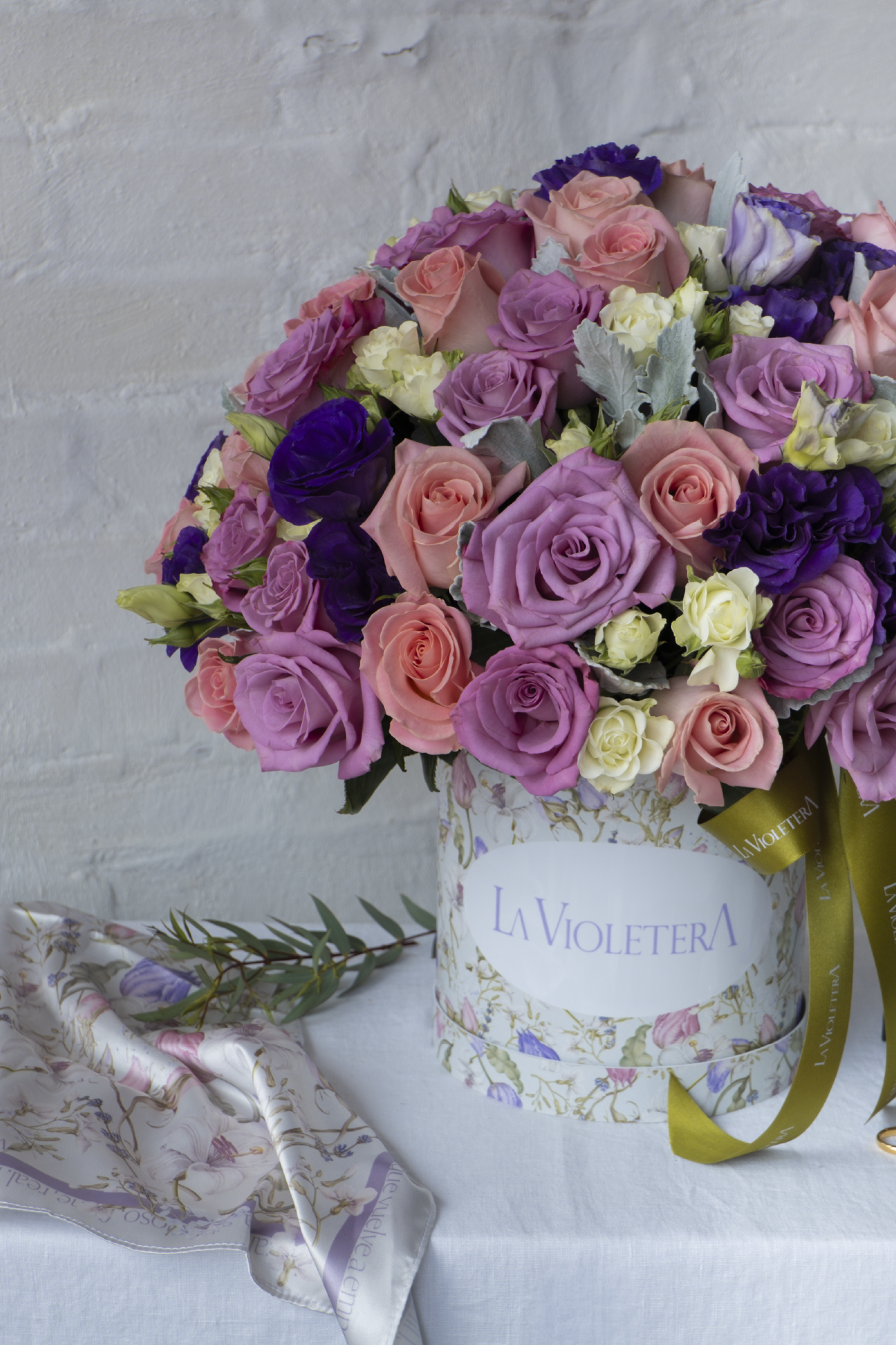 Jazmín,  Diseño floral con tonos lilas y rosados