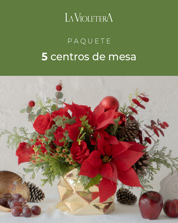 5 centros de mesa de navidad, con nochebuenas, rosas rojas, piñas y pino