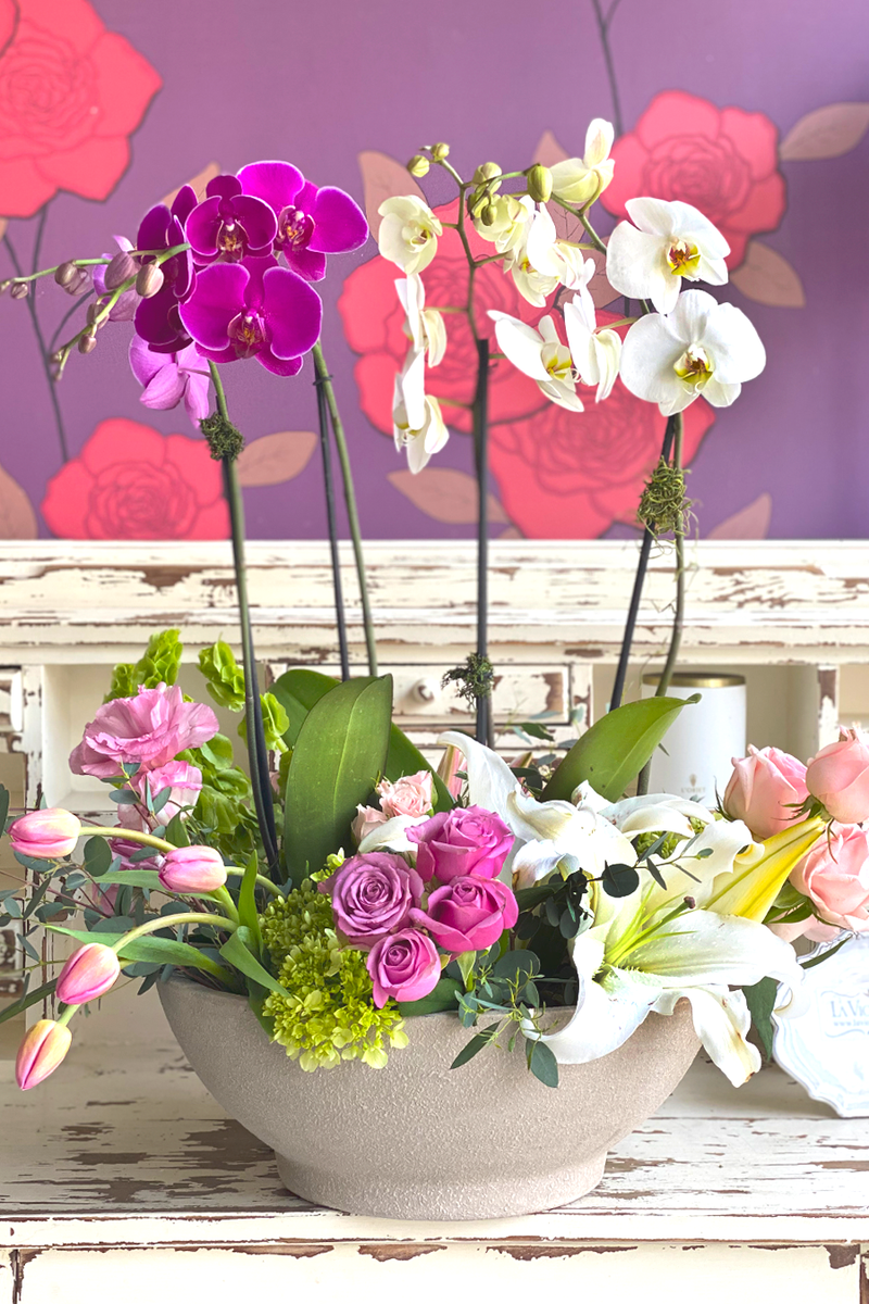 Lía, arreglo floral con 4 orquídeas