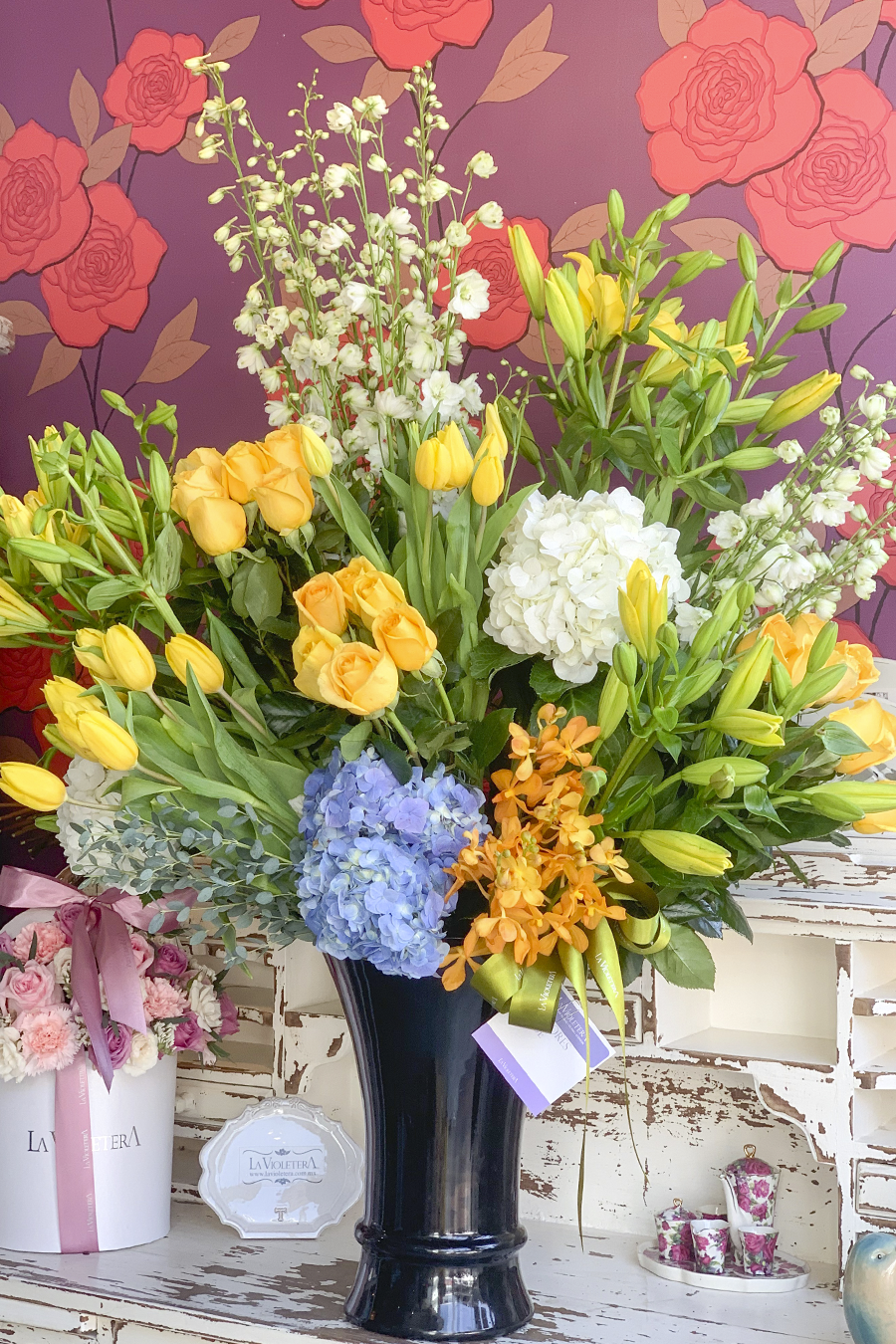 Gabriela, arreglo floral con tulipanes
